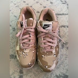 Nike Women’s Air Max 90 Desert CAMO DX2313-200